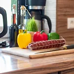 Friesenhaus Greetsieler Grachten Дом отдыха Гретзиль