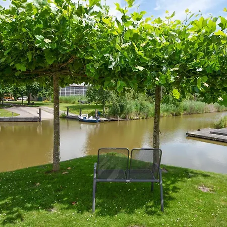 Friesenhaus Greetsieler Grachten Дом отдыха Гретзиль