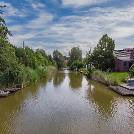 Friesenhaus Greetsieler Grachten Дом отдыха Гретзиль